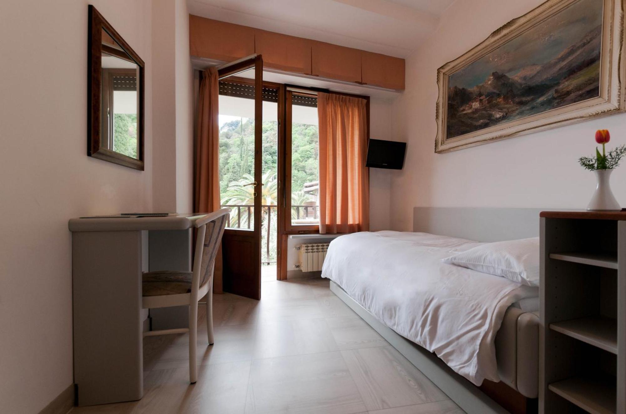 Hotel Forbisicle Tignale Exterior photo
