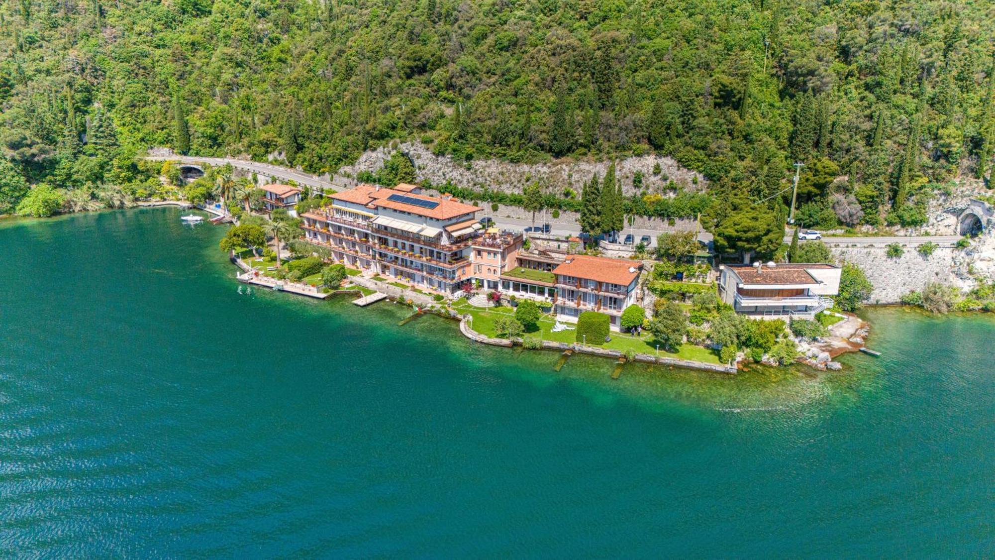 Hotel Forbisicle Tignale Exterior photo